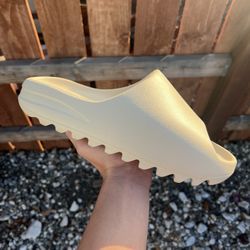 Adidas Yeezy Slide Bone Size 12 (Fits Size 11/11.5)