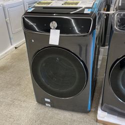 Samsung 6.0cu. Front Load Washer With FlexWash 