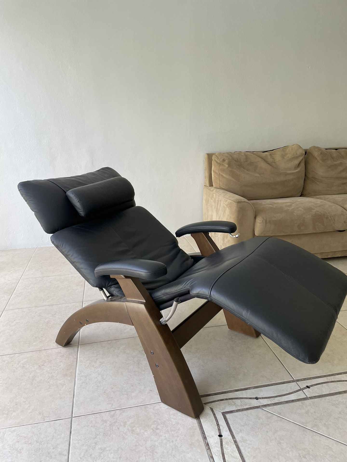 Relax The Back Zero Gravity Recliner