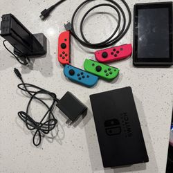 Nintendo Switch 