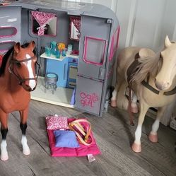 My Generation Camper & 2 Full Size Horses For 18 Inch Dolls