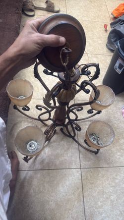 Hampton Bay Light Fixture Or Fan