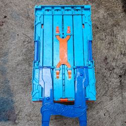 Hot Wheels Crate Track Builder