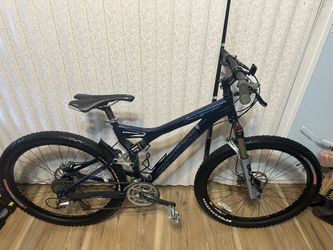 Specialized Stump jumper Expert Moutain Bike