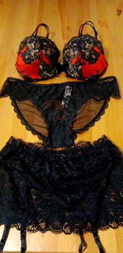 New Victoria Secret Underwire Push Up Bra Set 36c 