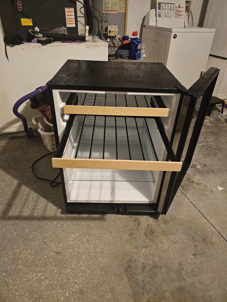 Uline Mini Frig / Wine Cooler