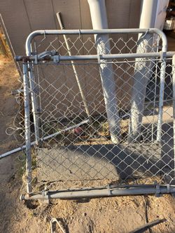 small chain Linc door