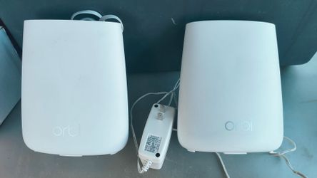 NETGEAR Orbi AC2200 Tri-Band Mesh WiFi System (2-Pack)