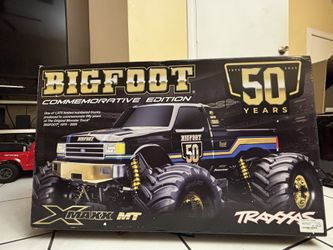 TRAXXAS BIG FOOT Commemorate Truck