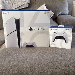 Brand New PS5 W/ 2nd Controller Box Still Sealed