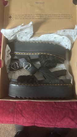 Doc Martens Brand New Rare Voss Fluffy Faux Fur Platform Sandals