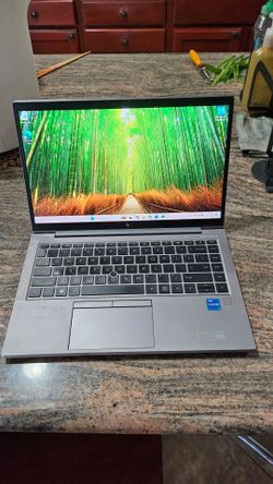HP Zbook Firefly G8, i5-11th gen, 16gb ram, 256gb ssd, used but good working. The screen has discolor on top left and right but dificult to see and on