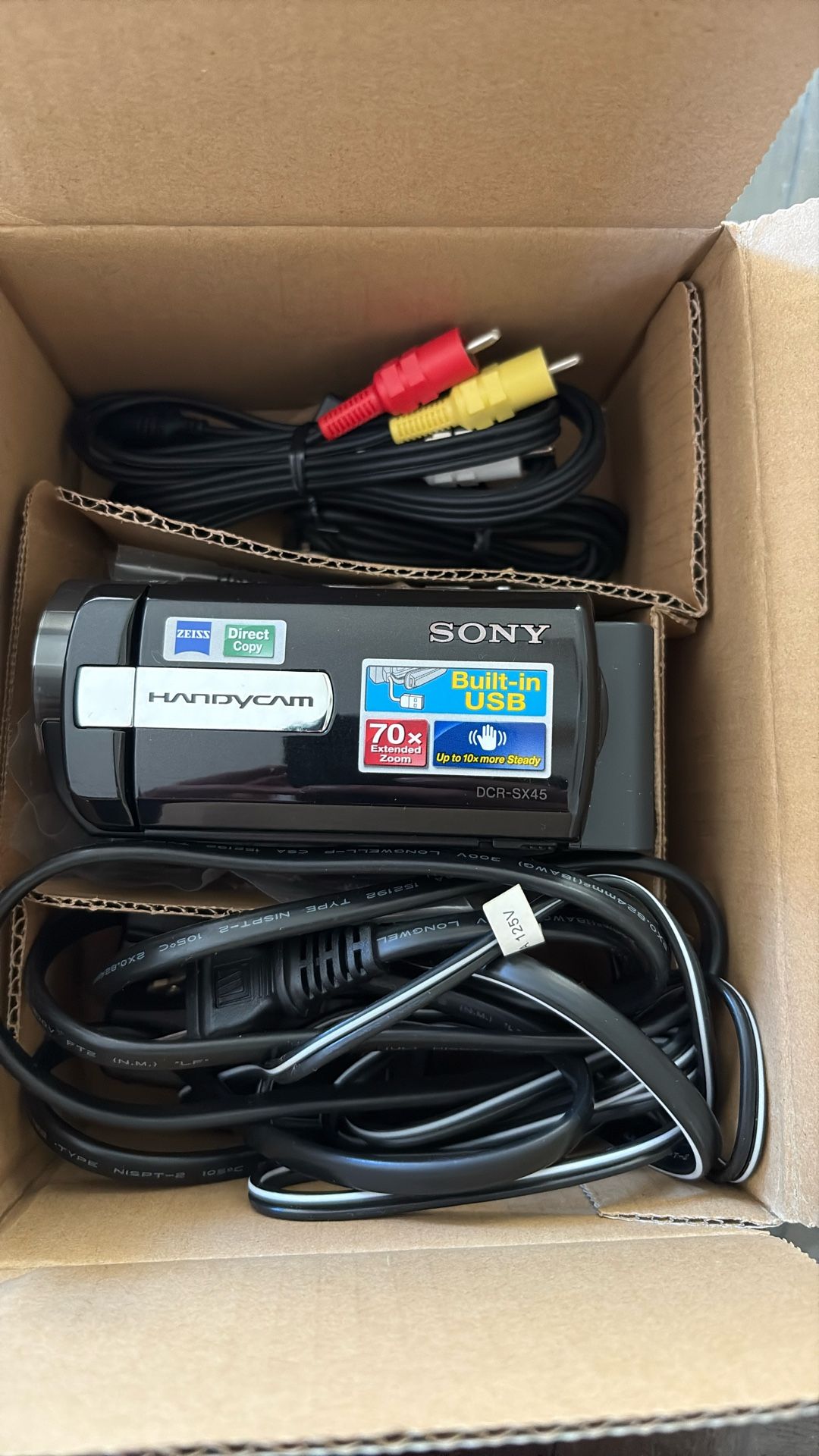 Sony Handycam DCR-SX45