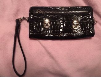 New black wallet/wristlet