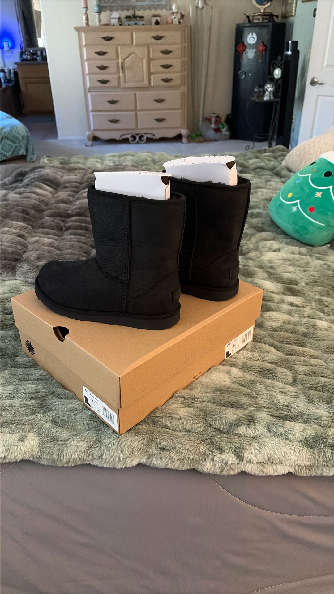 New Black Uggs