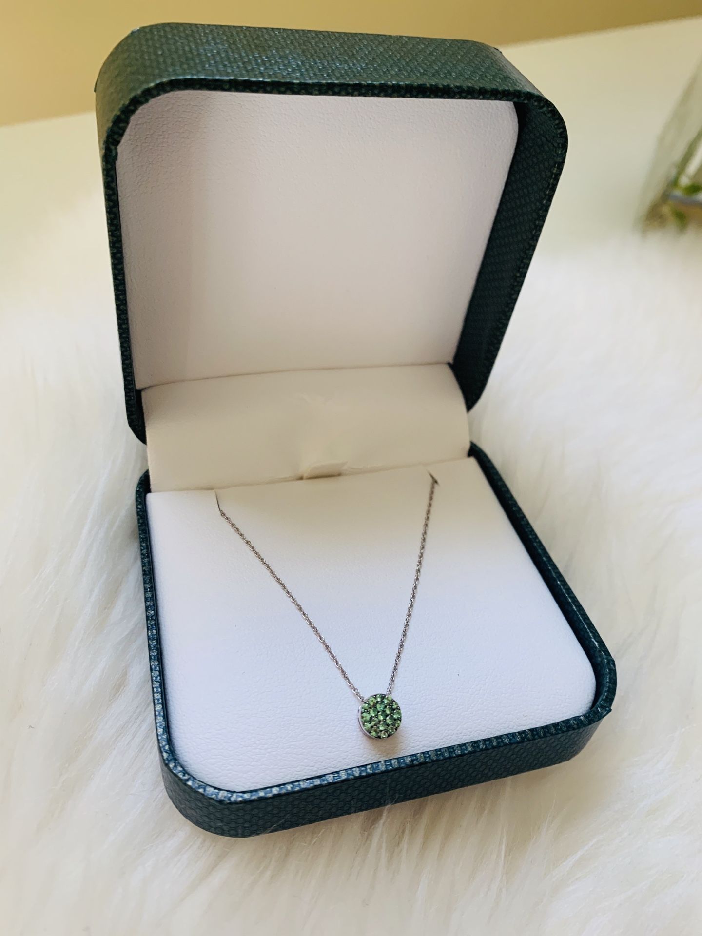 Necklace for Women Light Green Emerald