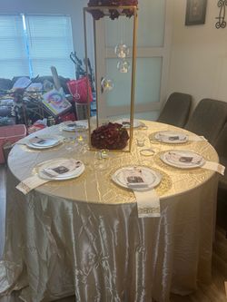 Champagne satin tablecloth 10 pc round