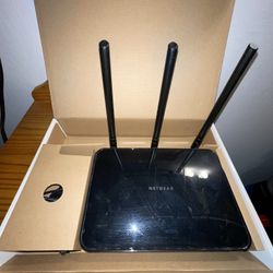Netgear AC750 WiFi Router