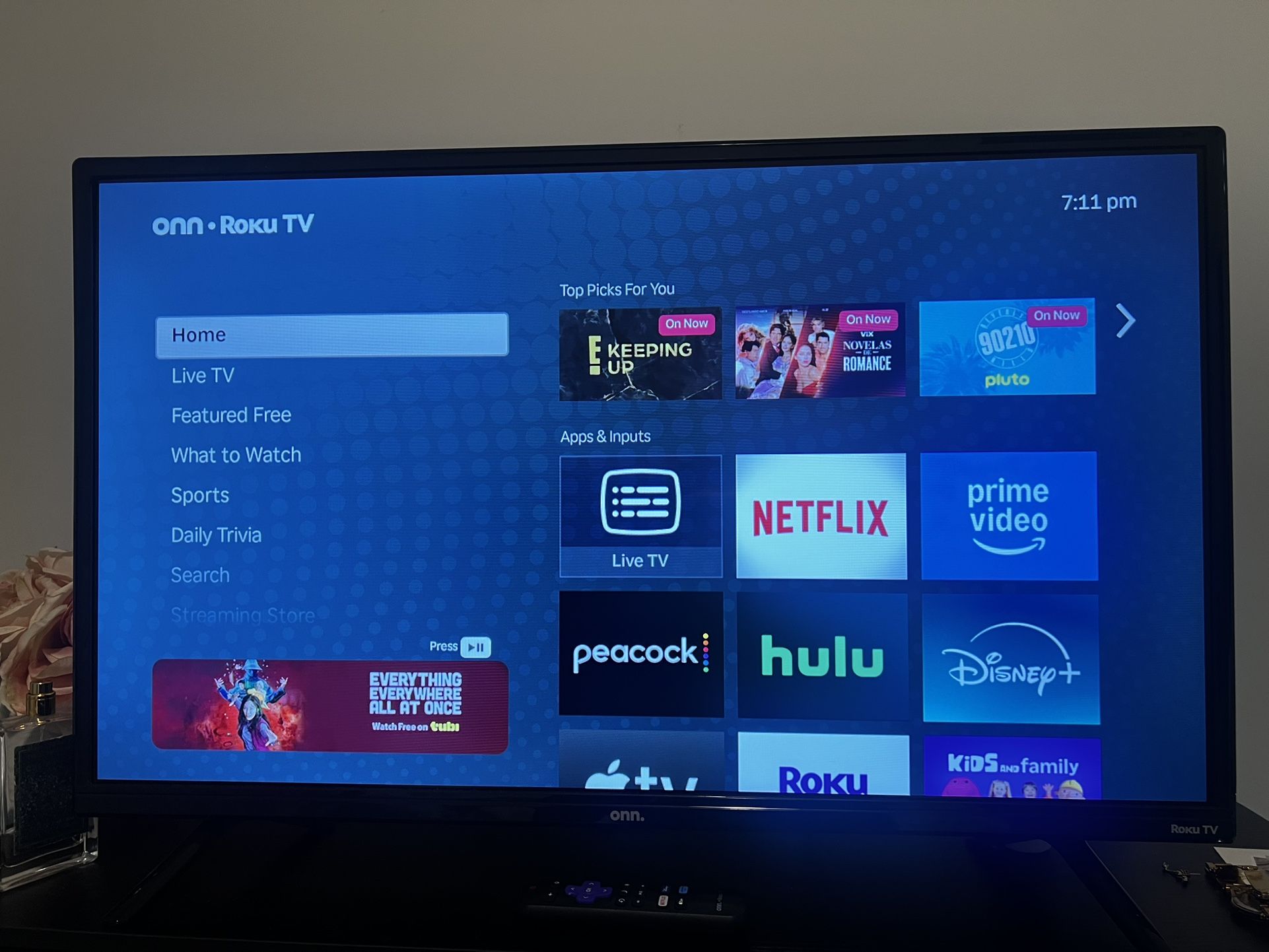 onn. 32” Class HD (720P) LED Roku Smart Television