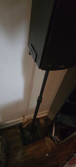 Set of four Polk T15 Speakers