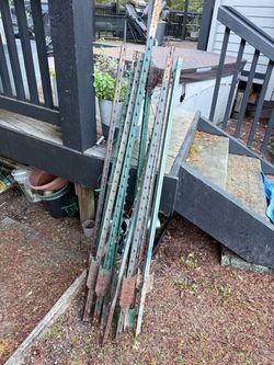 10 5’ Powder-coated Steel Universal U-post For Garden Fence