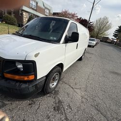 Gmc savana van 2011 2500