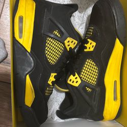 Jordan 4 Retro Yellow Thunders
