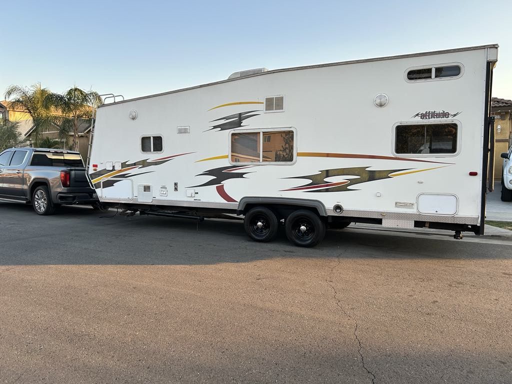 Toy Hauler 26ft