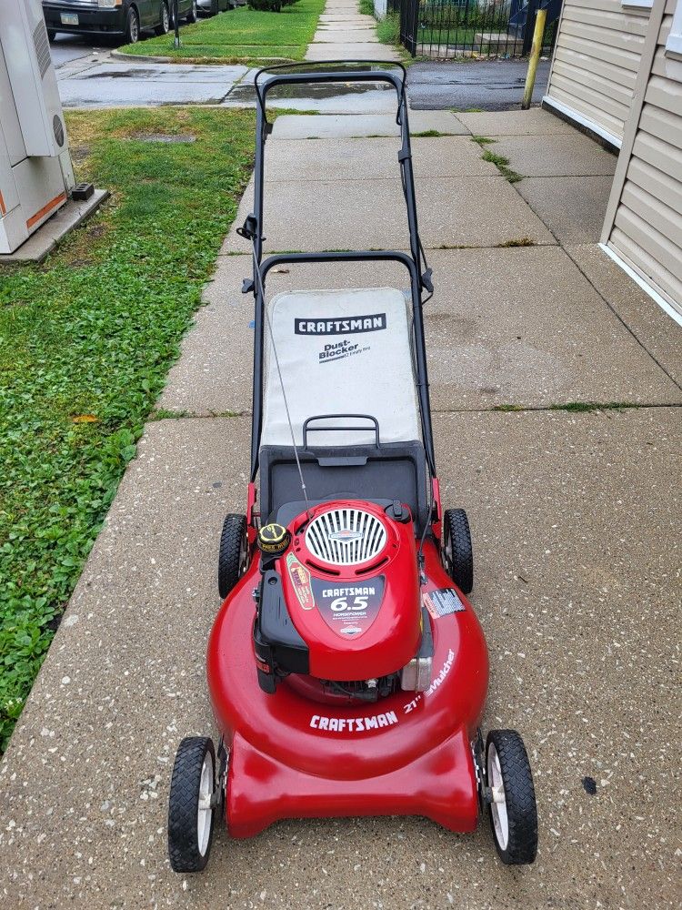 Lawnmover Crafsman Push In Excellents Conditions 