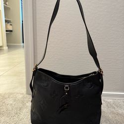 Black Purse 