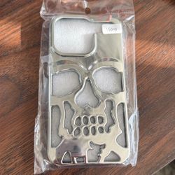 iPhone 15 Pro Skull Phone Case