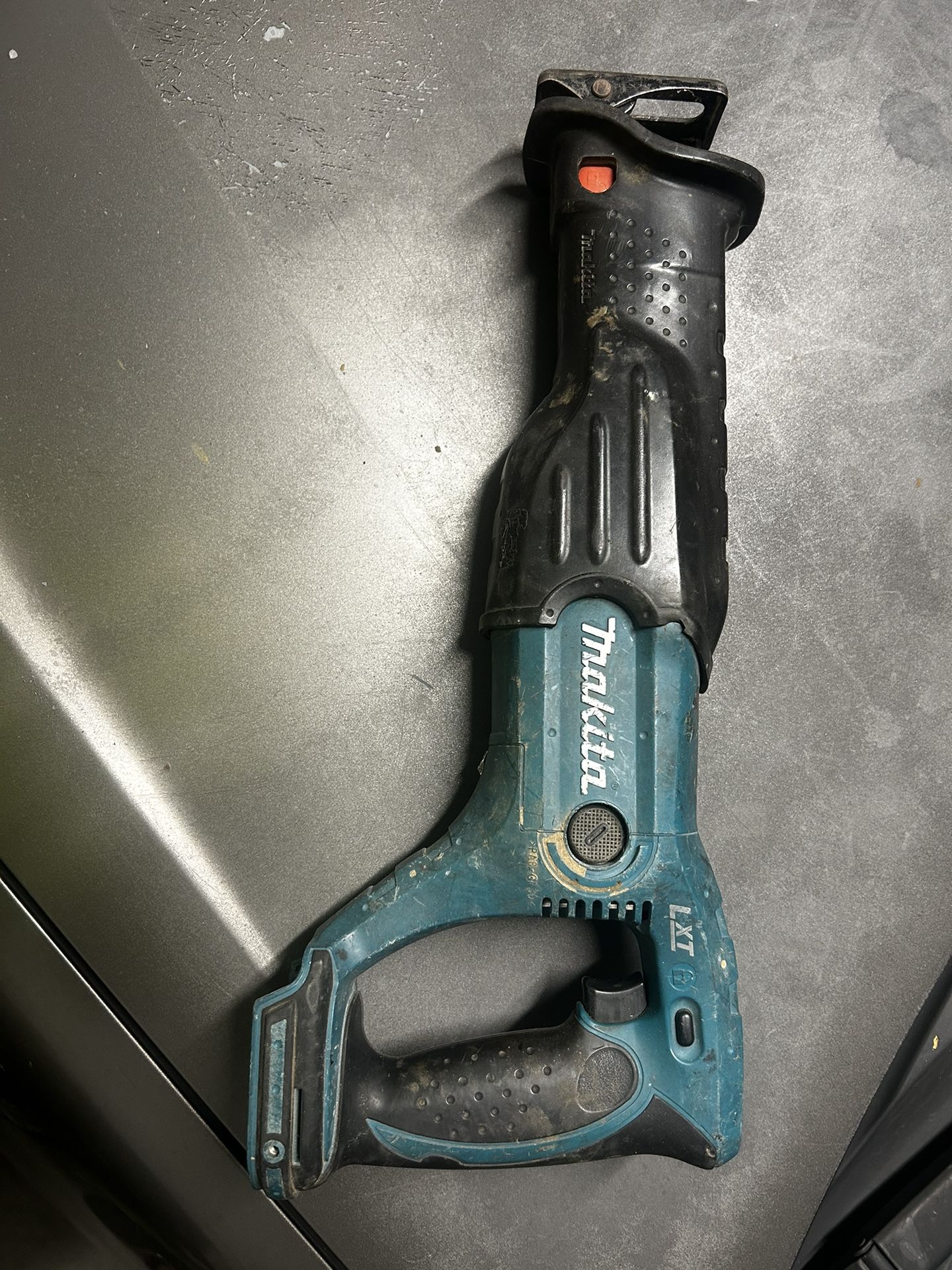 Makita 18v Sawzall