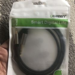 UGREE GOLD PLATED 3 AND AMPLIFIERS AND R FEMALE MICROPHONE  CABLE