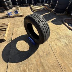 (275/60/20) Tire