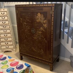 Drexel Heritage Wine cabinet (beautiful)