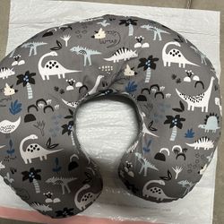 Boppy nursing pillow 