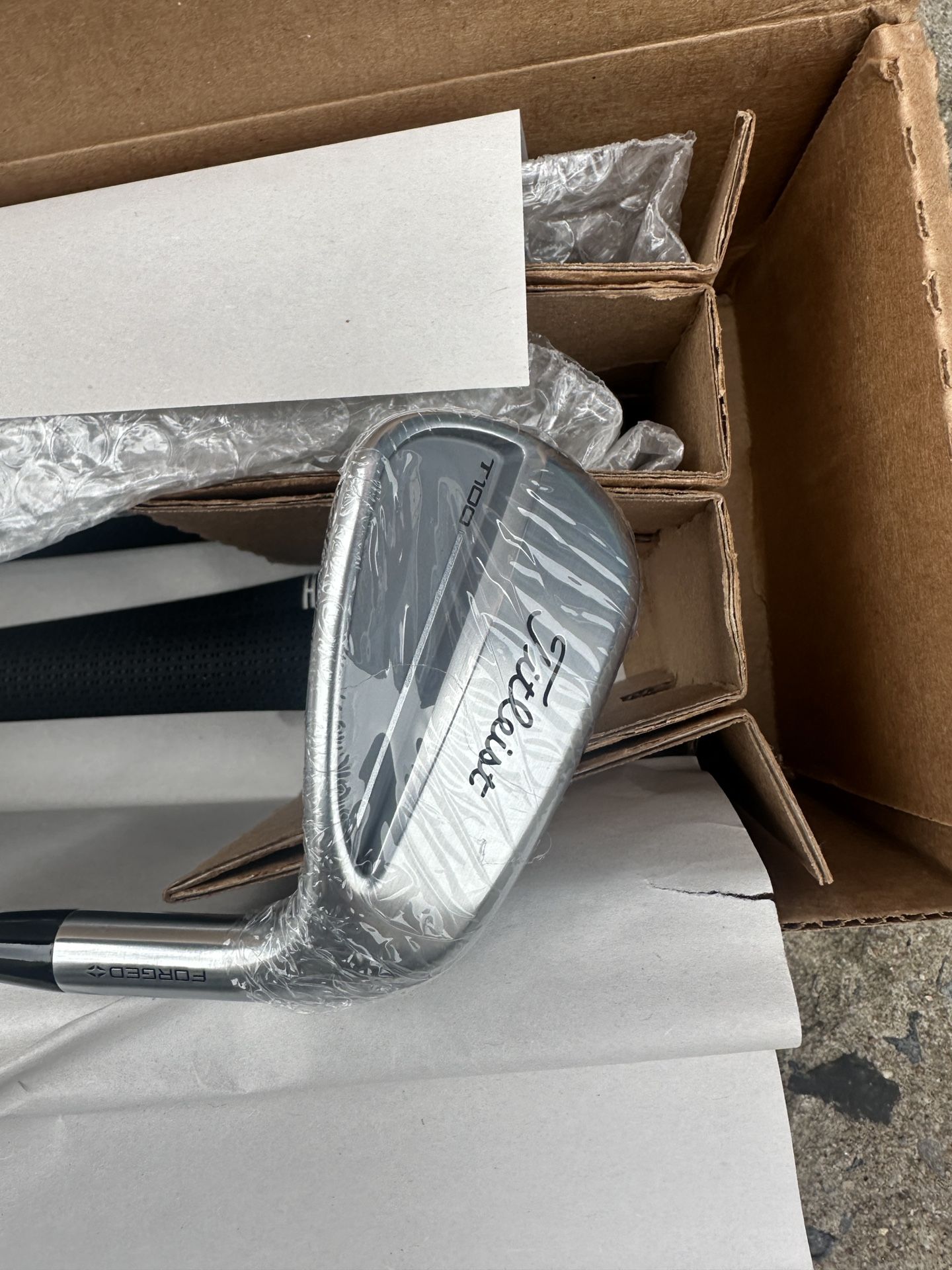 New in Box 2025 Titelist T100 RH Iron Set AMT White Stiff Shafts 4-PW