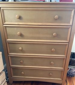 Dresser for Sale 