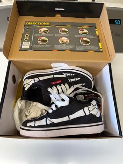 Heelys wheeled skate shoes