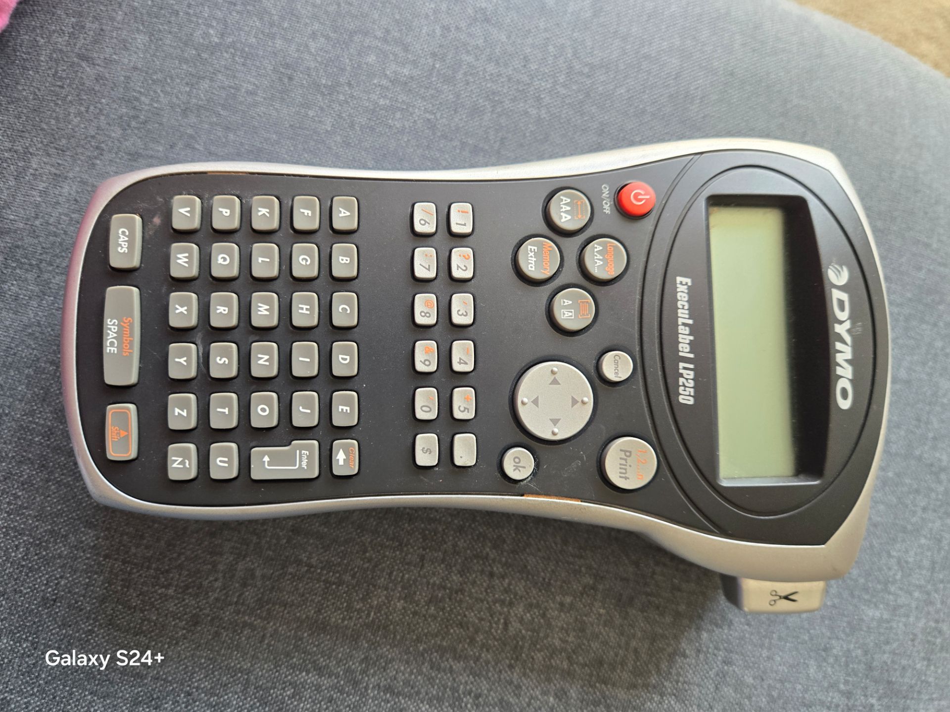 Label maker