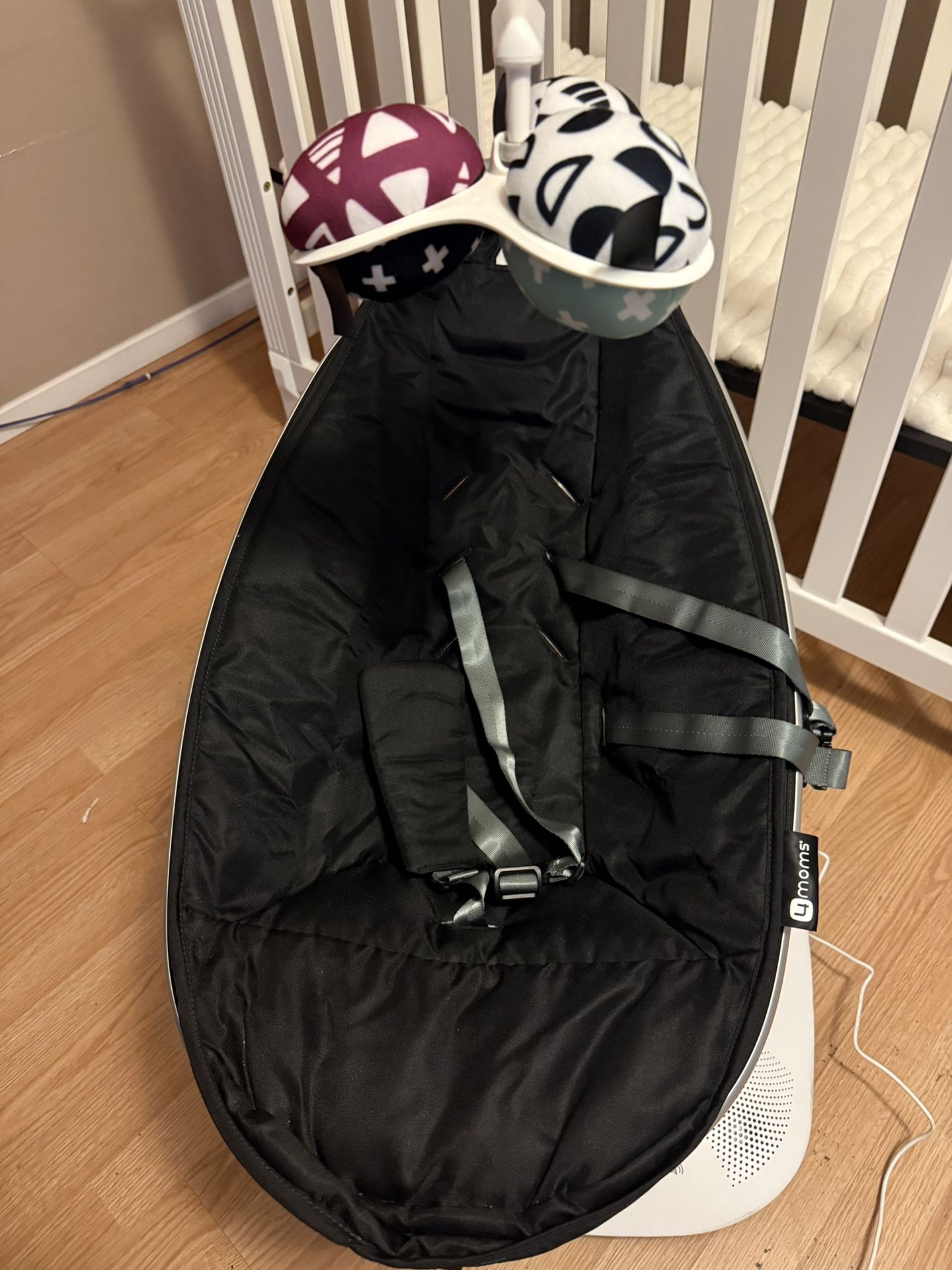 4moms mamaRoo Multi-Motion Baby Swing Smart Connectivity - Black 