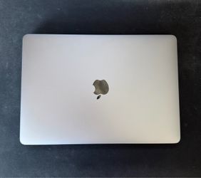 Apple MacBook Pro Laptop (Space Gray)