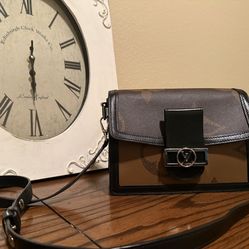 Amazing Louis Vuitton Dauphine Shoulder Bag Reverse Monogram Giant MM