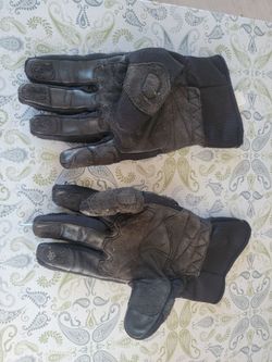 Motorcycle gloves