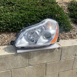 2013 - 2021 Kenworth T680 Halogen Headlight