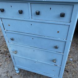 Vintage SLiGH GRANDRAPIDS Blue Wooden Dresser3 Feet .11 Tall 30 Inches wide , 19inches Depth  $70Located Mount Dora Fla 32757