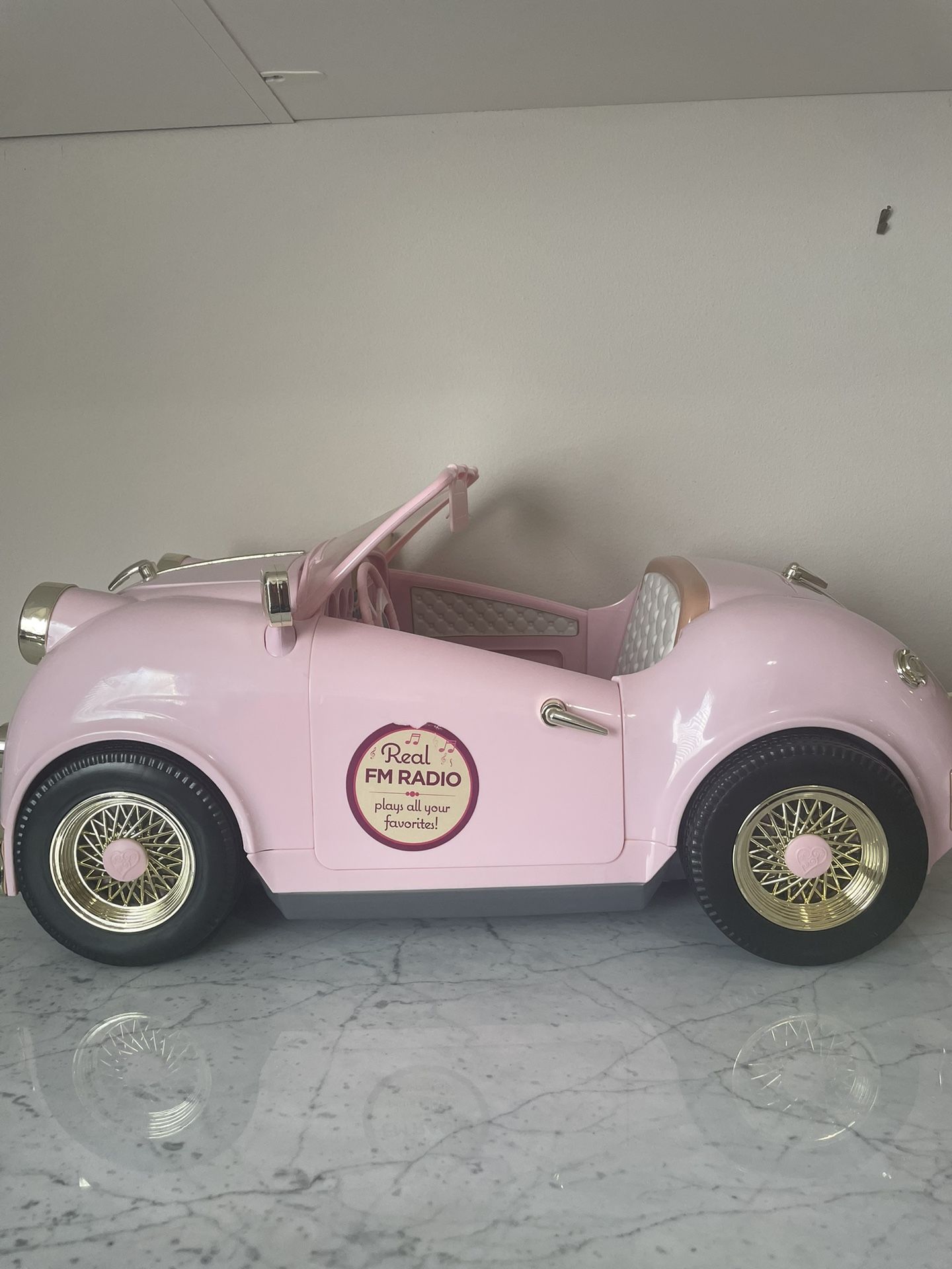 OG girl 18 inch doll pink & gold car.