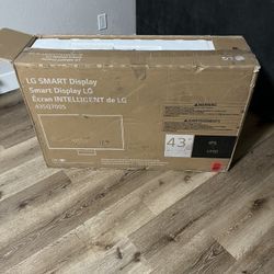 43” LG Smart Monitor 