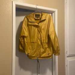 Women’s Wind/ Rain Jacket Medium W/ Hood