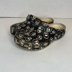 Crocs Kid Size 3 Black Skull Design